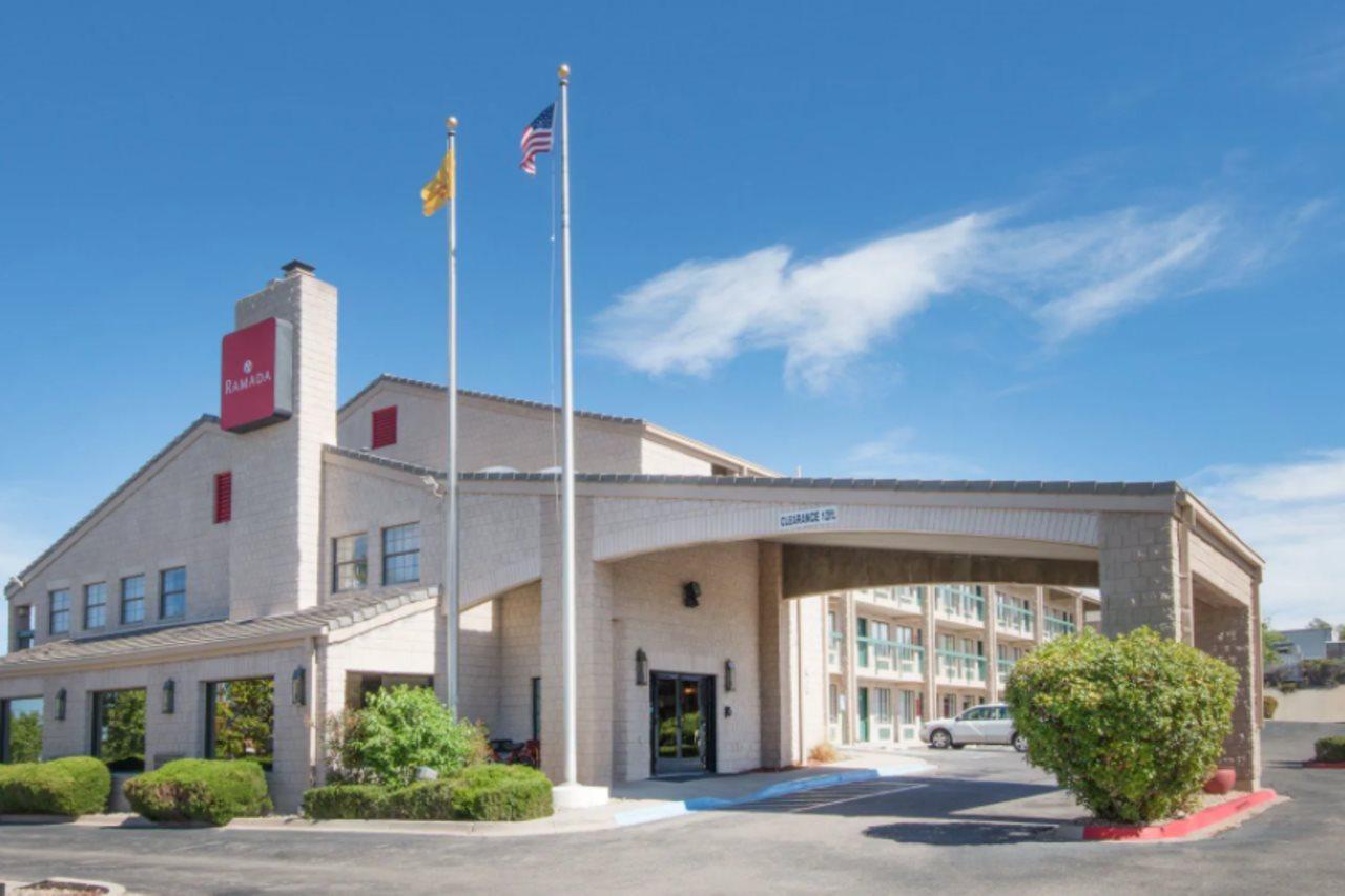 Ramada By Wyndham Albuquerque Airport Hotell Eksteriør bilde