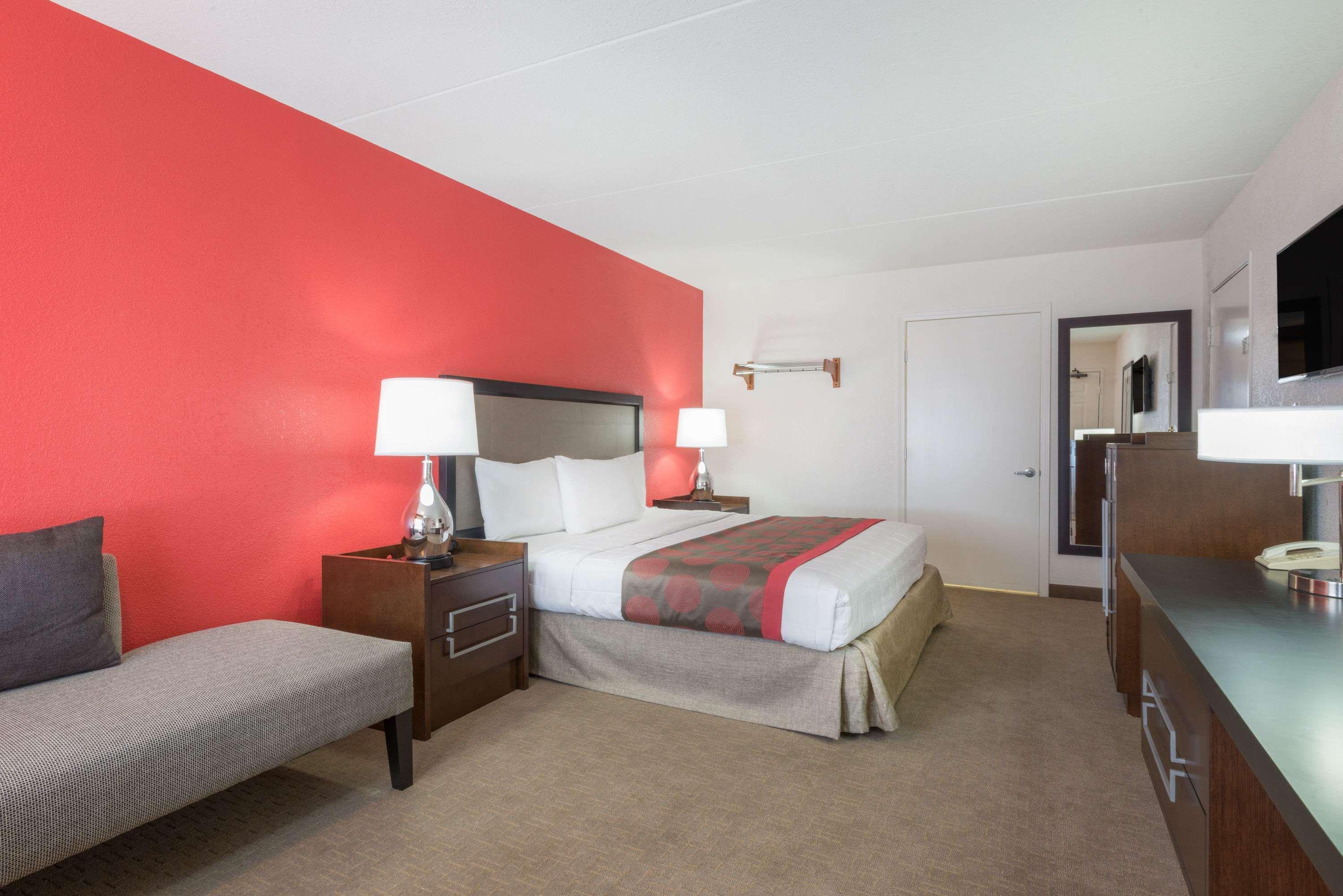Ramada By Wyndham Albuquerque Airport Hotell Eksteriør bilde