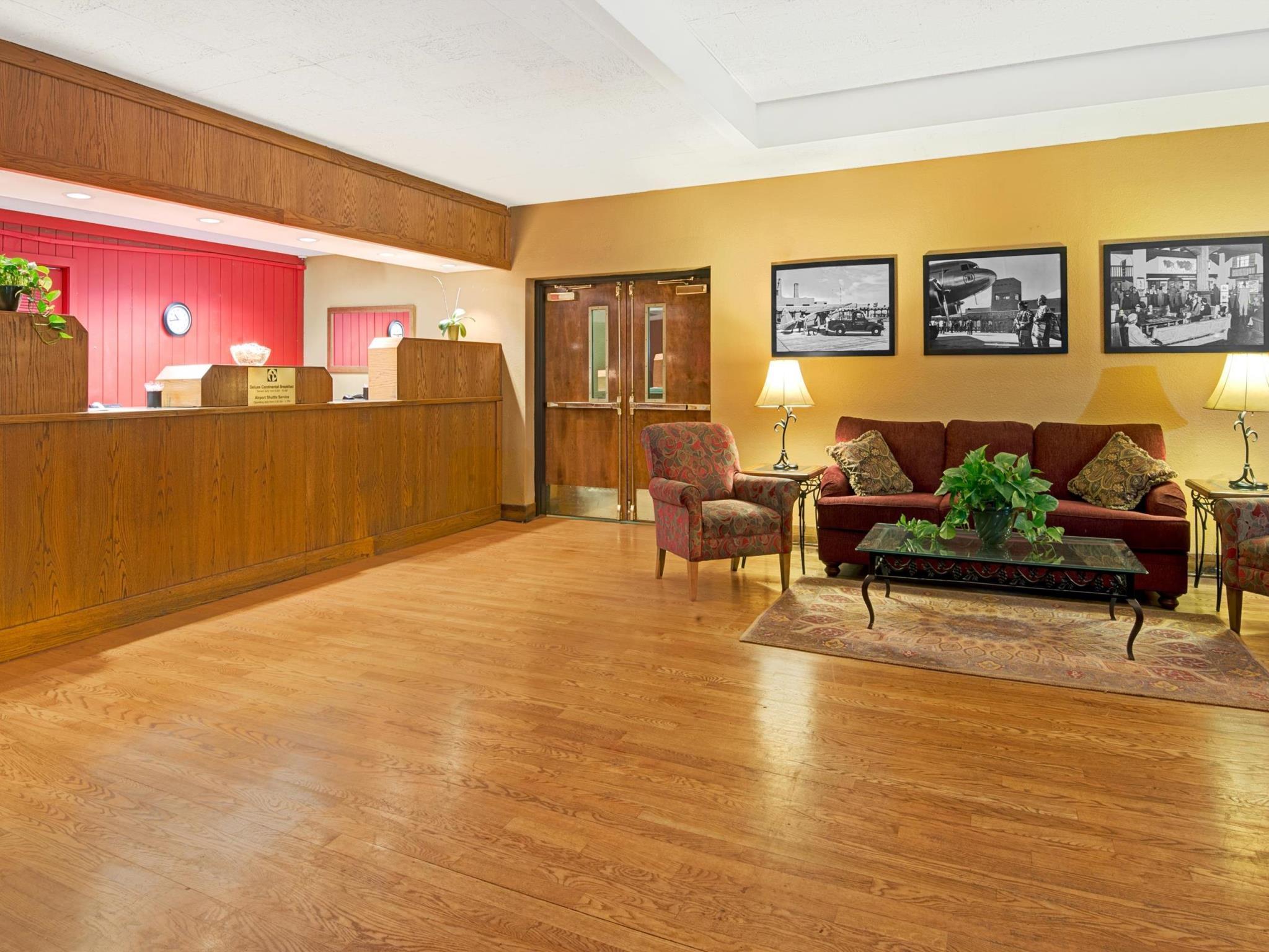 Ramada By Wyndham Albuquerque Airport Hotell Eksteriør bilde