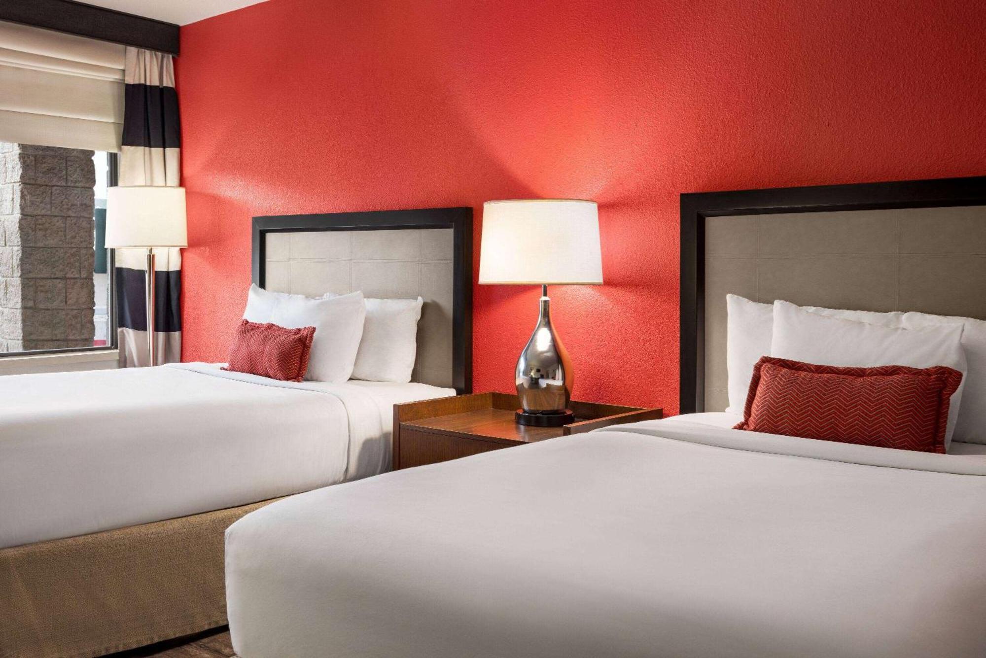 Ramada By Wyndham Albuquerque Airport Hotell Eksteriør bilde