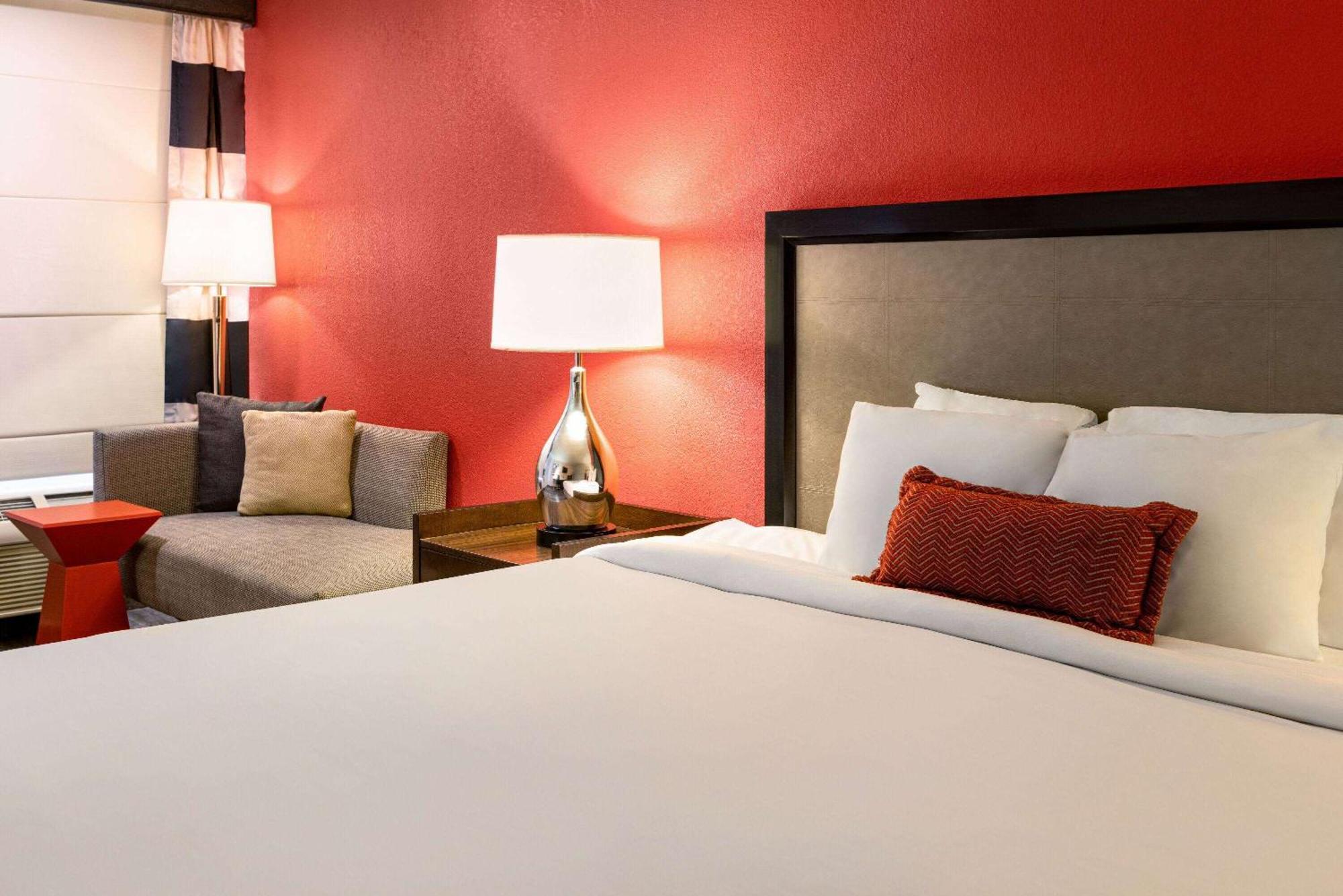 Ramada By Wyndham Albuquerque Airport Hotell Eksteriør bilde
