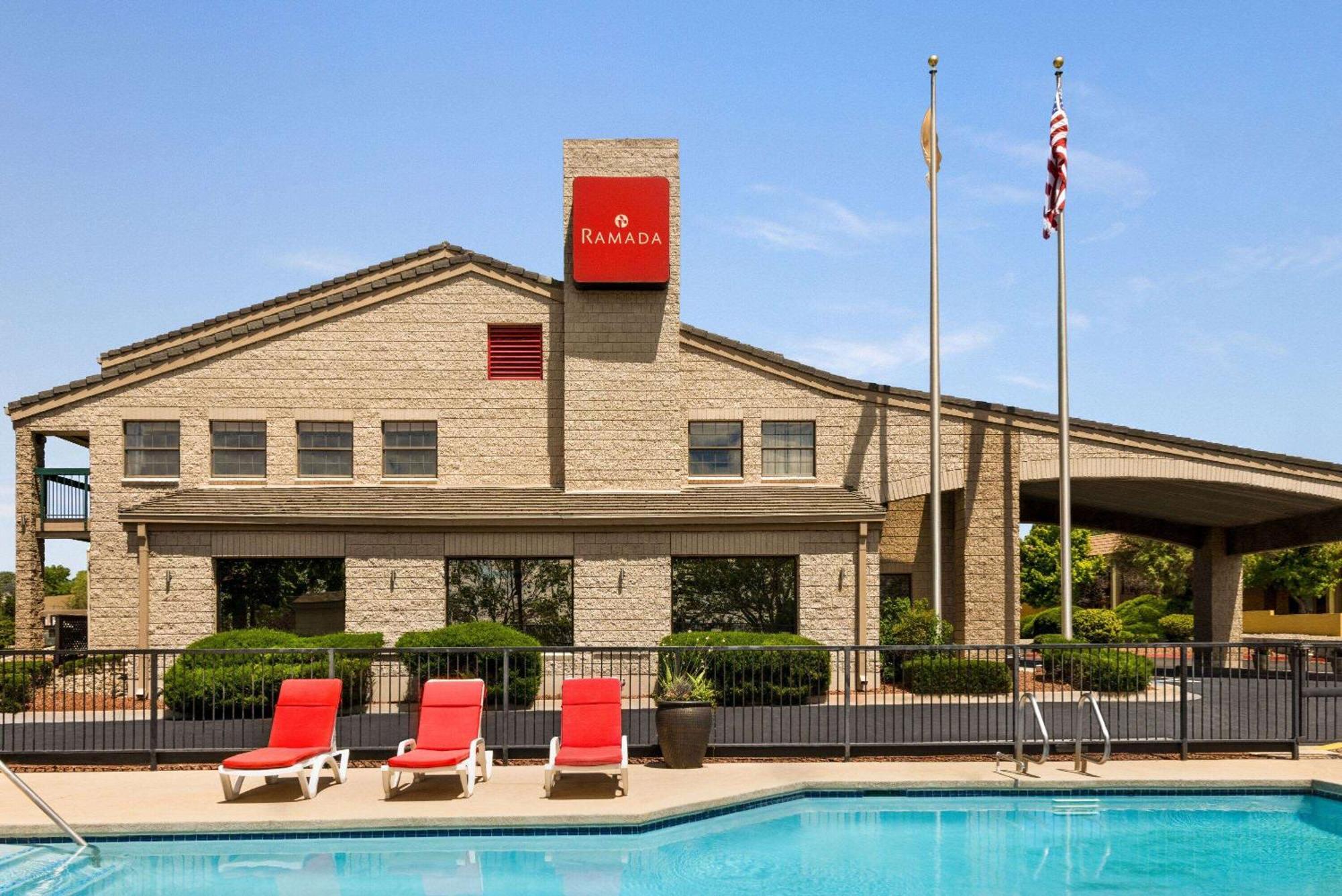 Ramada By Wyndham Albuquerque Airport Hotell Eksteriør bilde